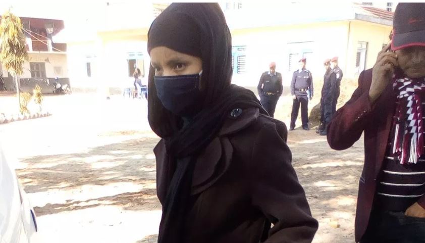 यी हुन् चर्चित गायिका विष्णु माझि पहिलो पटक रातारात मिडियामा