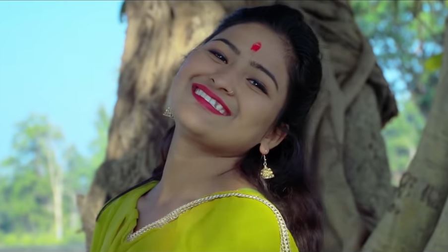 सुदूरपश्चिममा अभिनयमा चम्किदै झरना बोहोरा “का छै लालपरेवा”गीतको भिडियो सार्वजनिक भए लगतै रातारात चर्चा