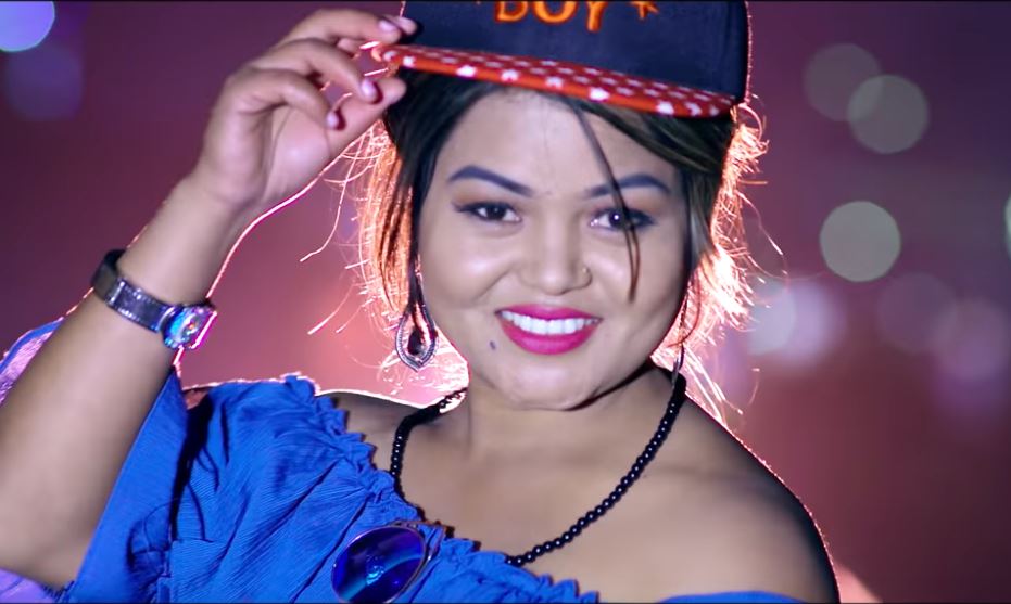 मेकअप आर्टिस्ट संगीता चन्द शाही चम्किदै अब अभिनयमा ,रातारात चर्चामा आउने दाउमा आफ्नै प्रेमीसंग “माग्दै फैसला” हेर्नुहोस (भिडियो)