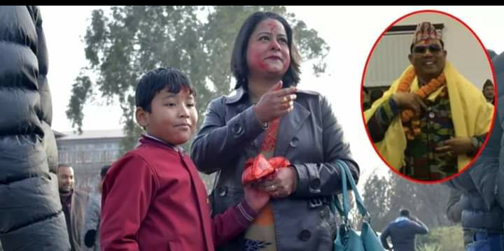 रेशम चौधरीकि श्रीमती जङिदै भनिन – बच्चाको किताब र सामान जलाएको छ मुद्दा लाग्नु पर्ने हो ! ‘दोषी हो भने सजाय दिनुहोस्, होइन भने न्याय दिनुहोस्’