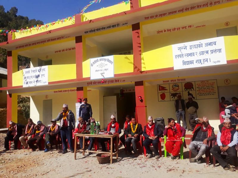 सेतीदेवी आधारभूत विद्यालयको नवनिर्मित भवन हस्तान्तरण
