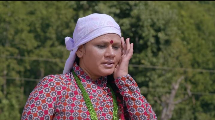 भ्वाइस अफ नेपालका विजेता सिडि विजय अधिकारी कि “आमा”रुदै गाउँमा  ! आखिर के गरेर गए सिडि विजय अधिकारी,हेर्नुहोस यो (भिडियो)