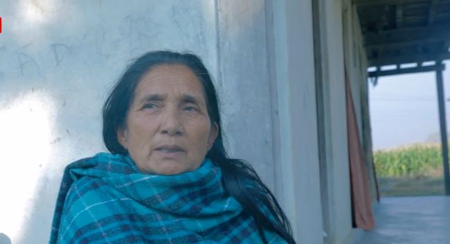 रोगले सिकिस्त बम्जनकी आमा रुदै मिडियामा !  १३ वर्ष देखि भेट्न पाएकी छैन ,हेर्नुहोस(भिडियो)