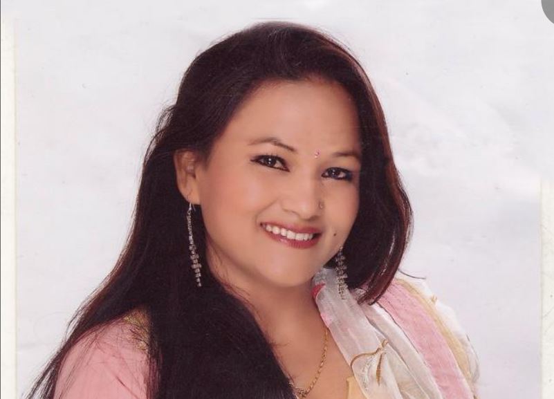 लोक दोहोरि क्षेत्रकी चर्चित गायिका टिका पुन एक्कासी अस्पताल भर्ना ,खास के भएको रहेछ -पढ्नुहोस