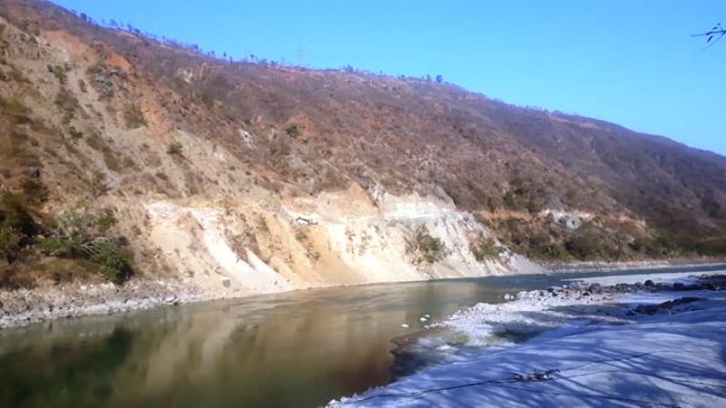 रामेछापको सुनकोशी तीरको बस्तीहरु धमाधम सडक सञ्जालमा जोडिदै