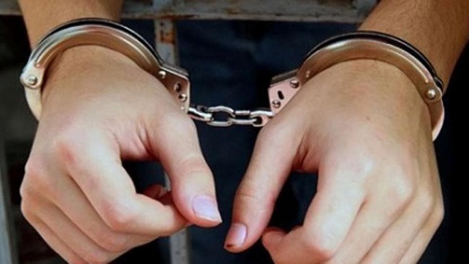 एकान्त कोठामा लगी अश्लील चलचित्र देखाउँदै नौ वर्षीया बालिकामाथि यौन दुव्र्यवहार गर्ने शिक्षक पक्राउ