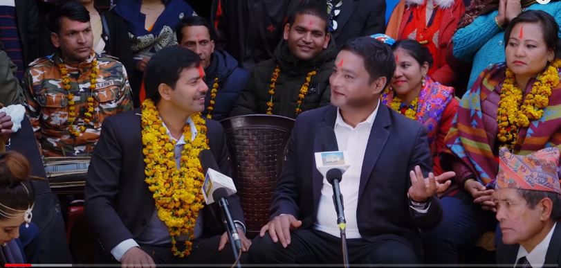 यिनै हुन् जनताका गायक बिष्णु खत्री,जो पहिलो पटक कलाकार सहित आफ्नै गाउँमा पुग्दा देखियो यस्तो अबस्था (भिडियो)