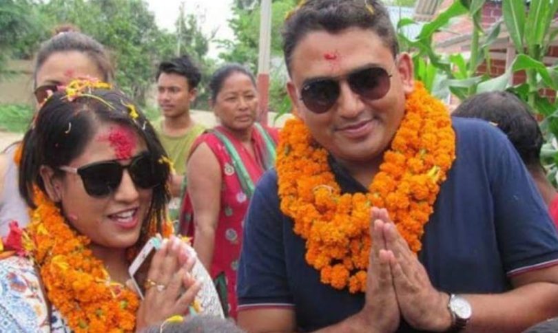 धुर्मुस सुन्तली काण्ड !  जनतालाई पैसा माग्न सरकारले पठाएको अर्को आरोप – सामाजिक संजालदेखि सडक सम्म आलोचनाको ओइरो,बदनाम नहोस धुर्मुस सुन्तलीको  (भिडियो)