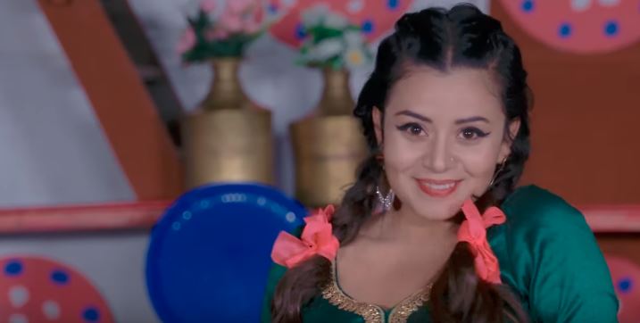 बर्षौ पछि फेरी बद्री पंगेनीको आयो अर्को धमाकेदार गीत,भिडियोमा नायिका निता ढुंगाना (भिडियो)