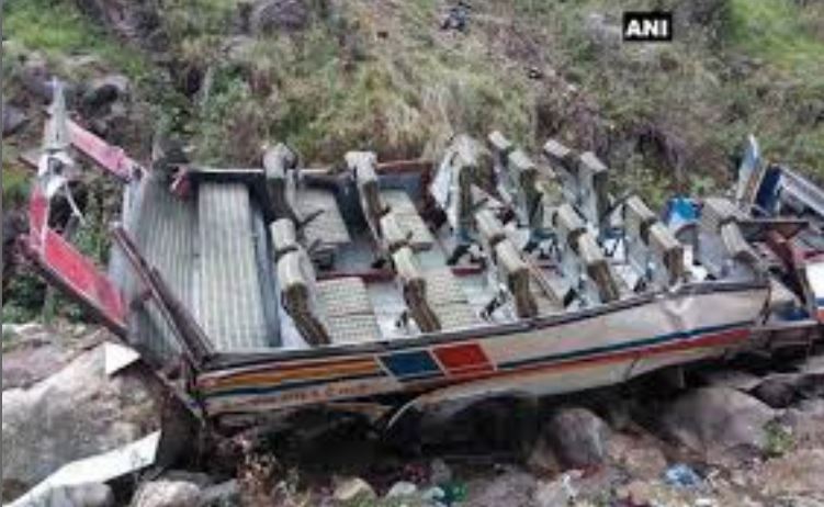 बस दुर्घटना ६० जनाको गयो ज्यान