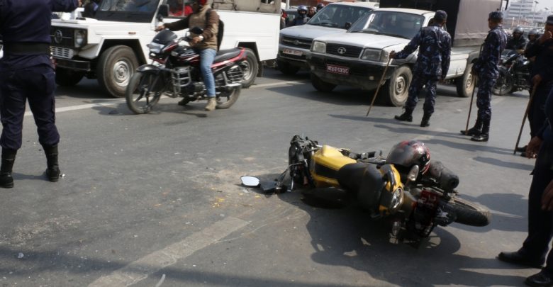 काठमाडौंमा मोटरसाइकल दुर्घटना ! गयो १ जनाको ज्यान