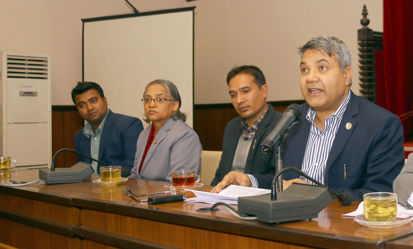 सूचना प्रविधिमन्त्री गोकुलप्रसाद बाँस्कोटा यस्तो कडा चेतावनी : के नेपालमा फेसबुक बन्द गर्न लागेकै हुन् त् ?