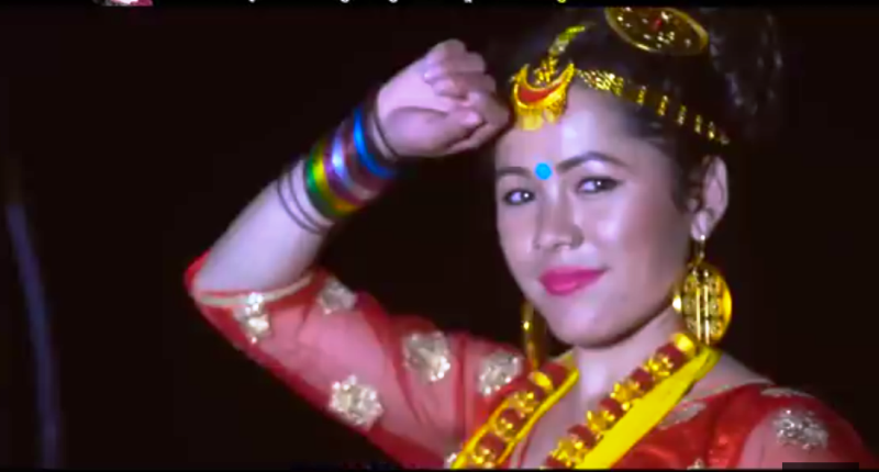 गायन हुदै मोडलिङमा पनि जम्दै शुसिता तामाङ (भिडियो सहित)