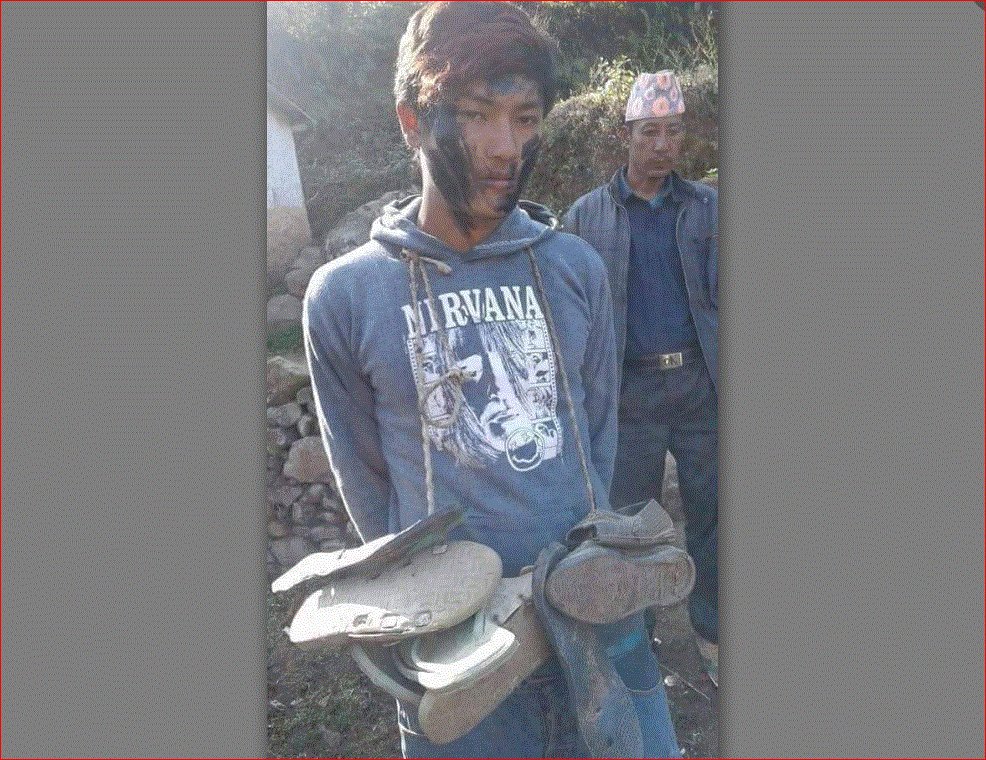 फेसबुक आईडीको दुरुपयोग ! तेल मोसो लगाएर गाउँ परिक्रमा , को हुन् यी व्यक्ति ?