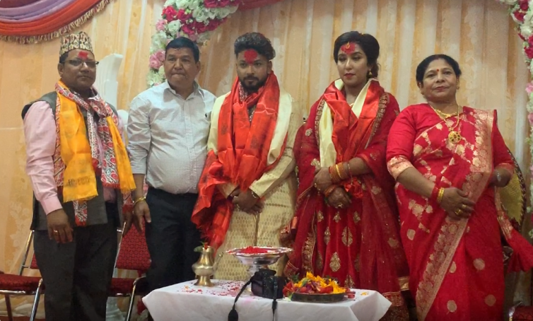 नेपाल आईडल २ का उपविजेता बिक्रम बरालले अनुसंग यसरि गरे विहे ! पार्टीमा देखियो यस्तो अवास्था