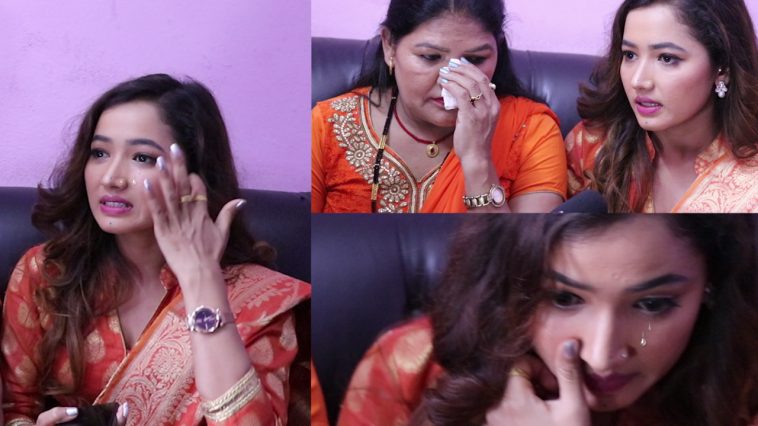 यस्तो भएपछि..रिसानी माफकी आशा खड्काको आमा छोरीले घरै छोडे ! रुदै आए मिडियामा (भिडियो हेर्नुस)