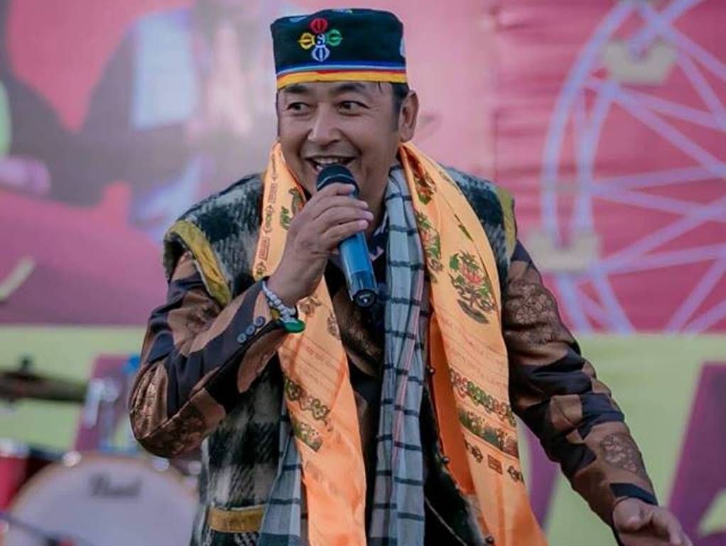माझि दाई फोखारा गीतका गायक मिलन लामाले ल्याए कल्ले चलायो,बजारमा आएको छोटो समयमै जताततै चर्चा