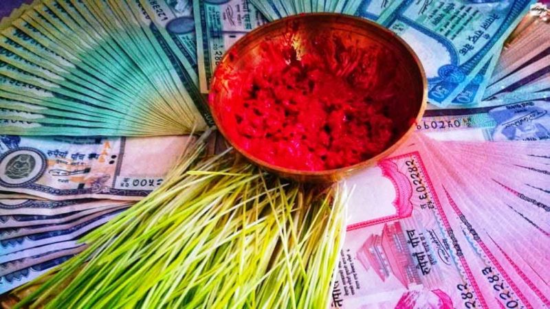 दशैंको टीका: साइत बिहान १० बजेर ३५ मिनेटमा