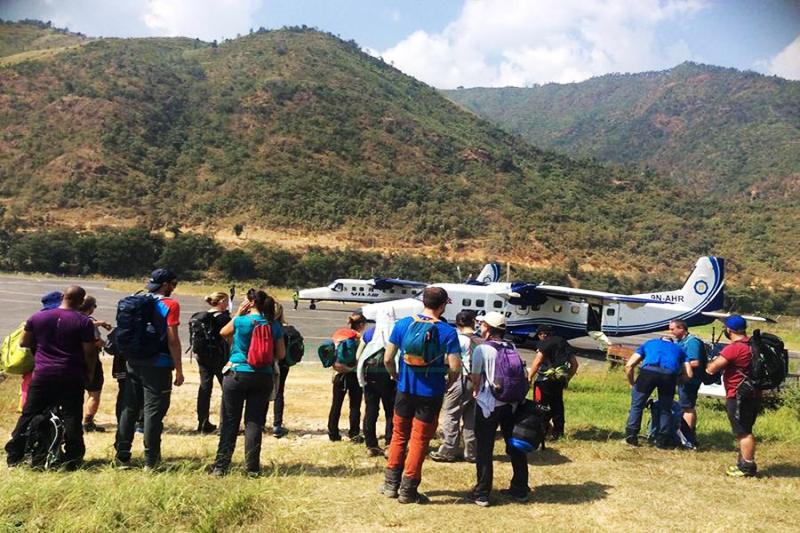 मन्थली विमानस्थल व्यस्त, एकैदिनमा ६८ वटा उडान