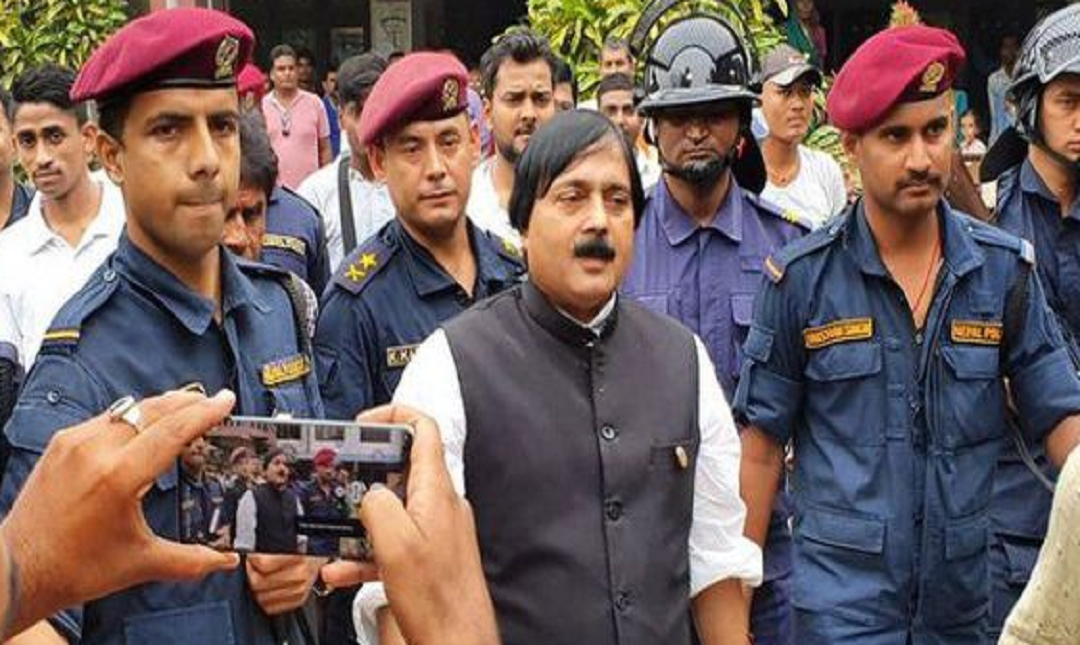 निलम्बित सांसद  आलमलाई पु/र्पक्षका लागि थु/नामा राख्न आदेश