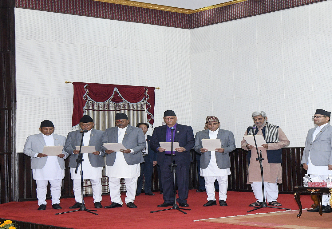 नवनियुक्त मन्त्रीहरूले लिए सपथ