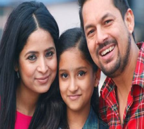 रामकृष्ण ढकालले ऋणबाट बच्न र सम्पत्ति जोगाउन डिभोर्स गरेको आशंका ! ढकाल,श्रीमती र छोरी भेटिए घरमा