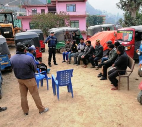 मन्थलीमा अटो चालकका लागि कक्षा संचालन : एकहप्ताभित्र सुधार गर्न निर्देशन