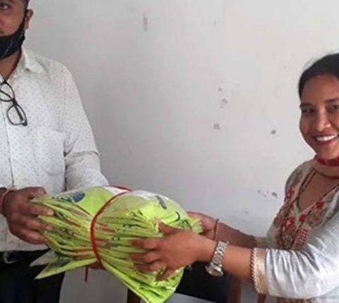 रामेछापका ४० जना पत्रकारलाई प्रेस ज्याकेट र माक्स प्रदान