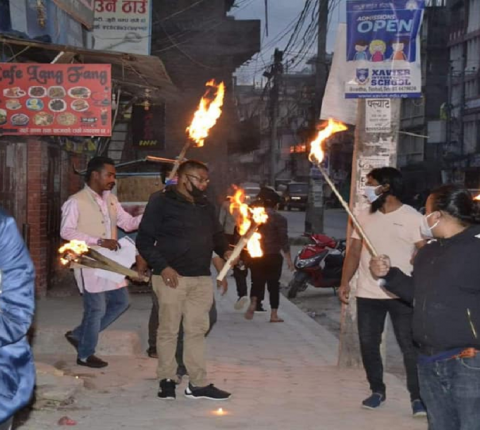 प्रहरी हस्तक्षेप ! काठमाडौंमा दलित विद्यार्थीकाे प्रदर्शन