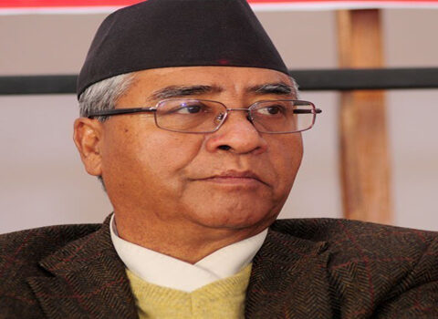 दोहोरो दबाबमा प्रधानमन्त्री देउवा