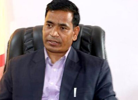 छायांकनमा जाँदा घोडाबाट लडे मुख्यमन्त्री शाहीः हेलिकोप्टरबाट सुर्खेत लगियो