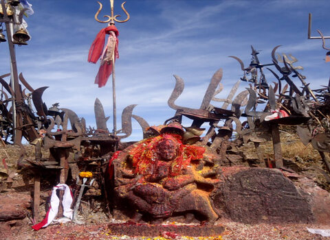 दोलखाको कालिन्चोक मन्दिर दर्शन तथा पुजापाठ गर्न प्रशासनद्धारा रोक