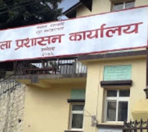 विपदमा परेका परिवारलाई पाँच लाख ८४ हजार रुपैयाँ राहात रकम प्रदान