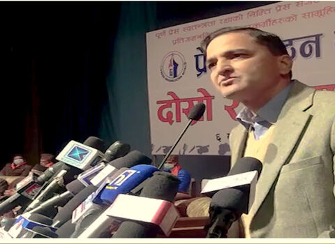 ओलीको उच्चतम वैंश चलेको छ, यो धेरै टिक्दैनः योगेश भट्टराई