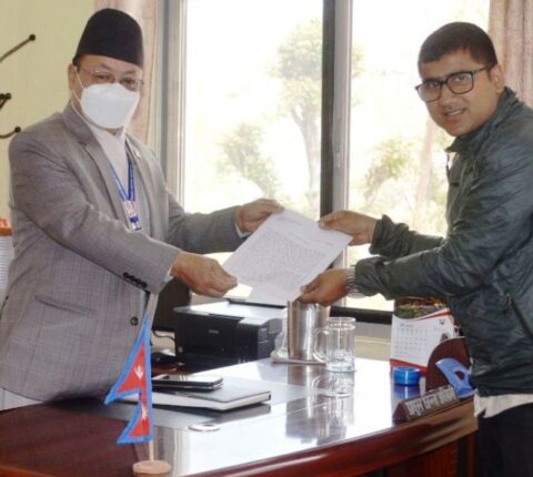 सेलेघाट–साँघुटार सडक कालोपत्रे गर्दा लापर्वाही गरिएको भन्दै प्रशासनको ध्यानाकर्षण