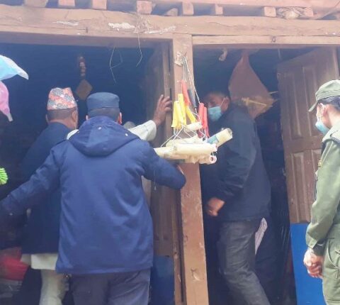 रामेछाप बजारमा सञ्चालित २८ वटा पसल तथा स्टोर्सको अनुगमन
