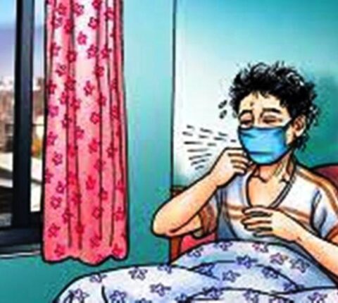 जिल्लामा उपचार हुन नसकेपछि दुईजना कोरोना सङ्क्रमितलाई काठमाडौं पठाइयो