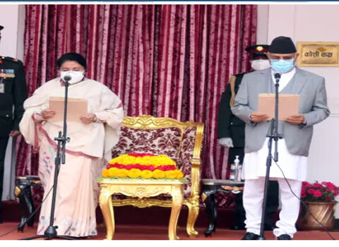 ‘त्यो पर्दैन’ भन्दै प्रधानमन्त्रीले लिएको सपथ बदर गराउन सर्वोच्चमा रिट