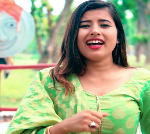 गायिका रेखा जोशिको चौतर्फी माग,बर्ष दिन नपुग्दै १५ लाख