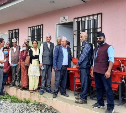 ८० प्रतिशत अनुदानमा कुटानी पिसानी मिल बितरण