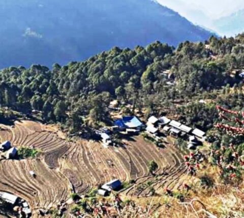 दुर्गम गाउँमा घरघरमा खानेपानीका धारा