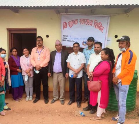 मन्थली नगरपालिकाले सञ्चालन गरेको निःशुल्क स्वास्थ्य शिविरबाट ७०० बढीले सेवा लिए