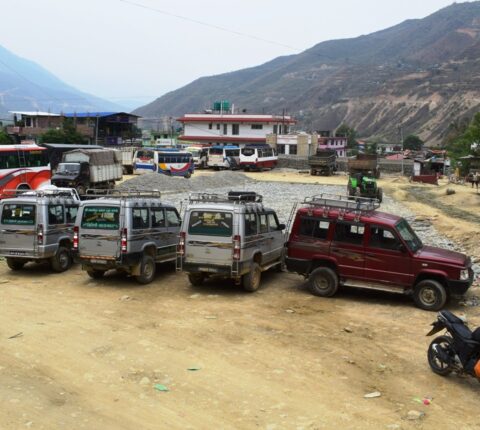 समयमै मर्मत सम्भार नहुँदा मन्थली बसपार्क अस्तव्यस्त