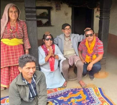 रामेछापका जनताको मन जित्दै रोशन पाख्रिन, भन्छन्, ‘अब तपाईकै आशा छ’