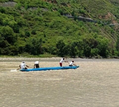 रामेछापमा सम्पन्न डुङ्गा दौड प्रतियोगिताको उपाधि माझी उत्थान संघ सुनसरीलाई