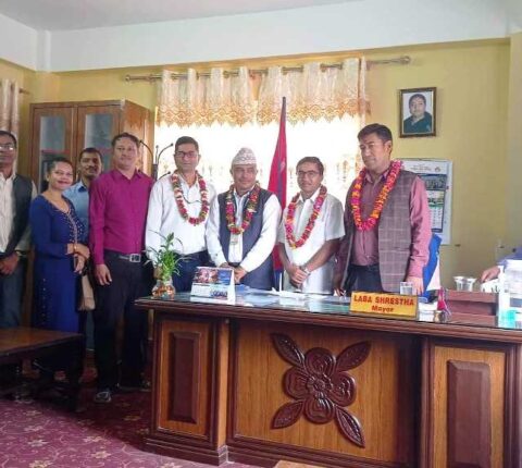 मन्थली नगरपालिकालाई शिक्षक संघ मन्थली नगर कार्य समितिले बुझायो २१ बुँदे सुझाव–पत्र
