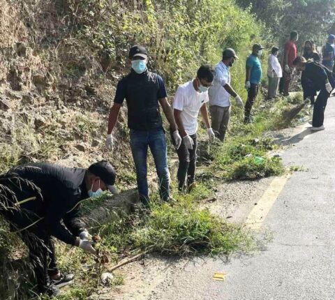 सातौँ संविधान दिवसमा मन्थली बजार सरसफाइ