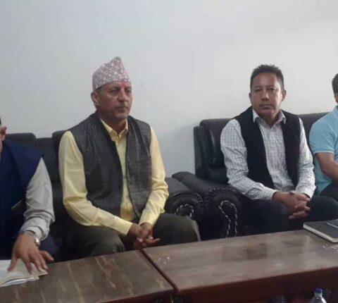एमाले रामेछापका उम्मेदवारको प्रेस चौतारीसँग चुनाव केन्द्रित अन्तरक्रिया