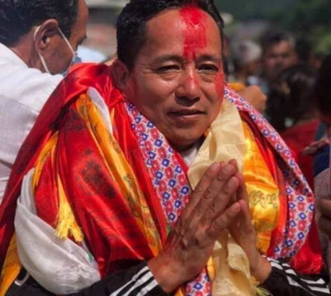कान्छारामले ‘म कांग्रेस नभई ठेकेदार हुँ’ भनेपछि देउवासमक्ष उजुरी