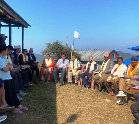 रामेछाप नगरपालिकाको विभिन्न वडामा एमालेको वृहत् भेटघाट र घरदैलो अभियान